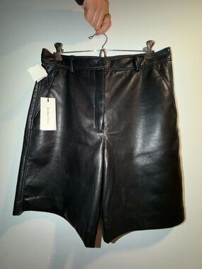 BLACK VEGAN LEATHER BABATON SHORTS